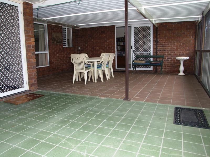 65 Banksia St, Point Vernon QLD 4655