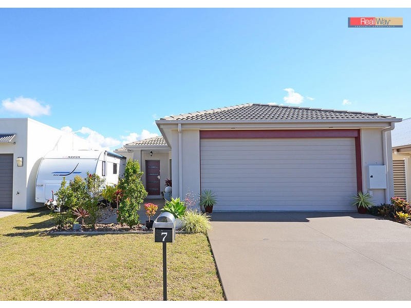 7 Lady Nelson Dr, Eli Waters QLD 4655