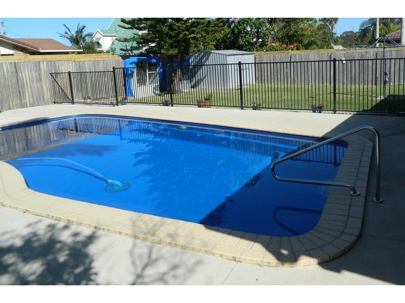 57 St Andrews Dr, Pialba QLD 4655