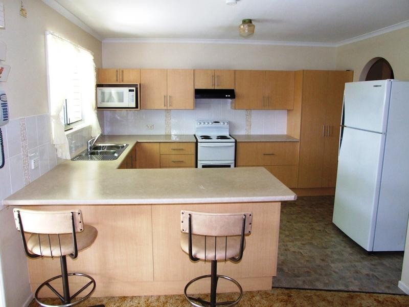 50 Hillcrest Ave, Scarness QLD 4655