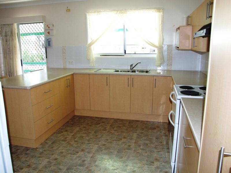 50 Hillcrest Ave, Scarness QLD 4655