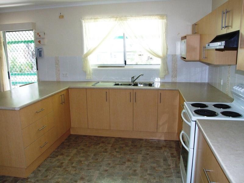 50 Hillcrest Ave, Scarness QLD 4655