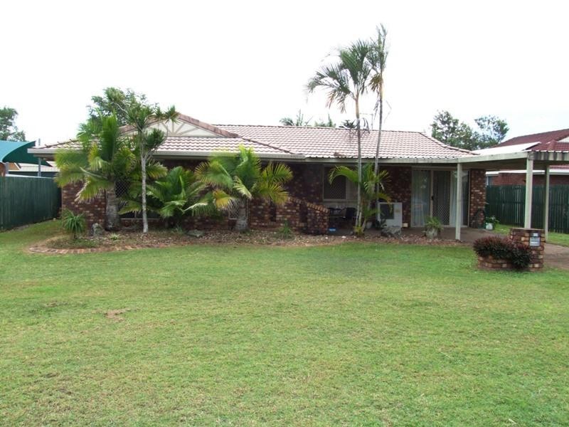 40 Cedar Cres, Kawungan QLD 4655