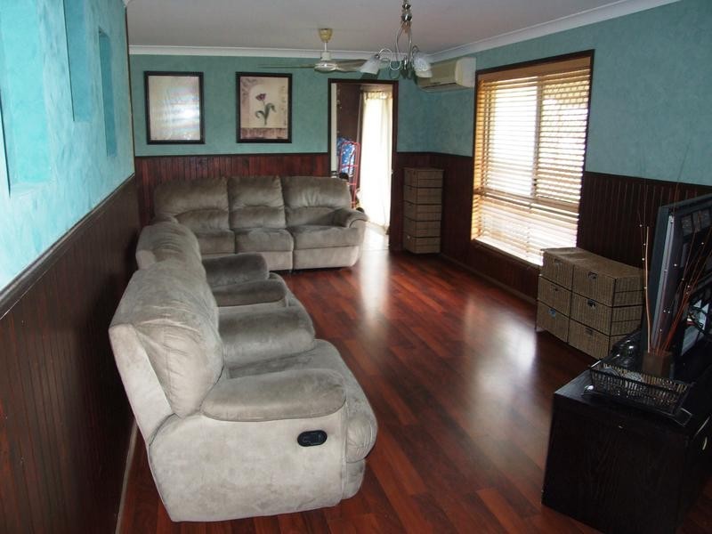 40 Cedar Cres, Kawungan QLD 4655