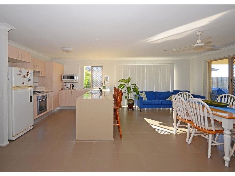 3 Bligh Close, Urraween QLD 4655