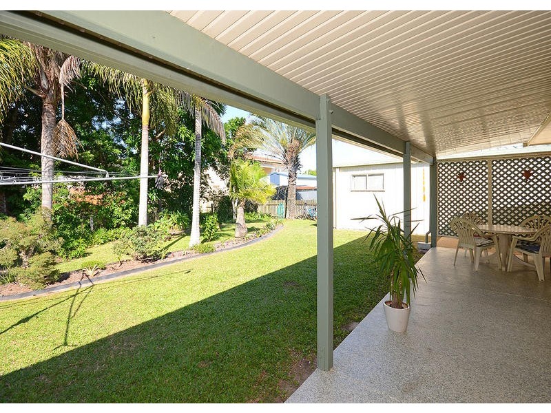 16 Bayview Tce, Pialba QLD 4655