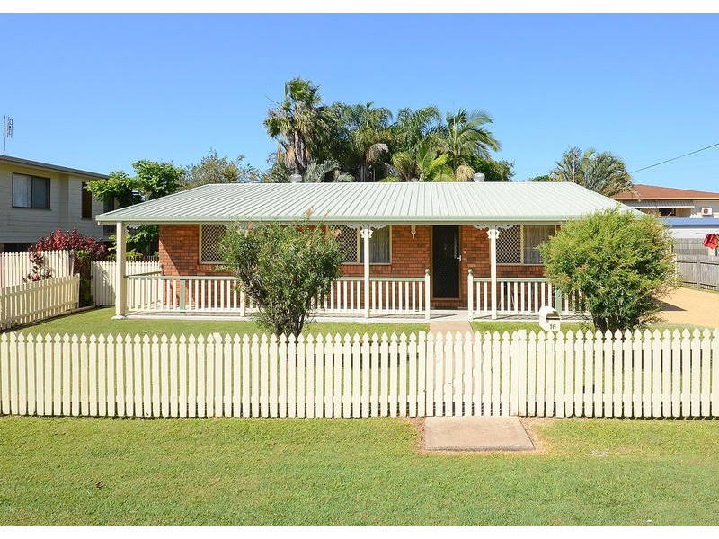 16 Bayview Tce, Pialba QLD 4655