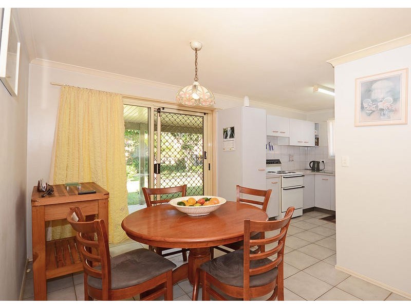 16 Bayview Tce, Pialba QLD 4655