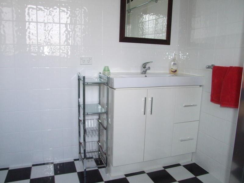 8 Jackson St, Pialba QLD 4655