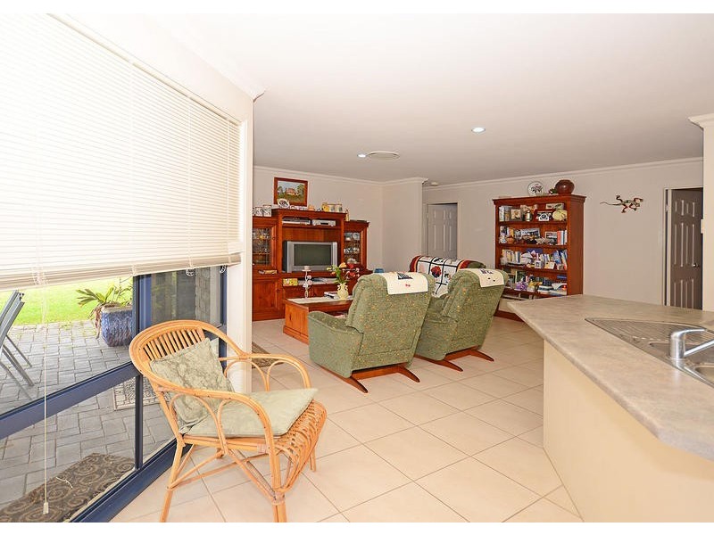 4 Lockerbie Ct, Kawungan QLD 4655