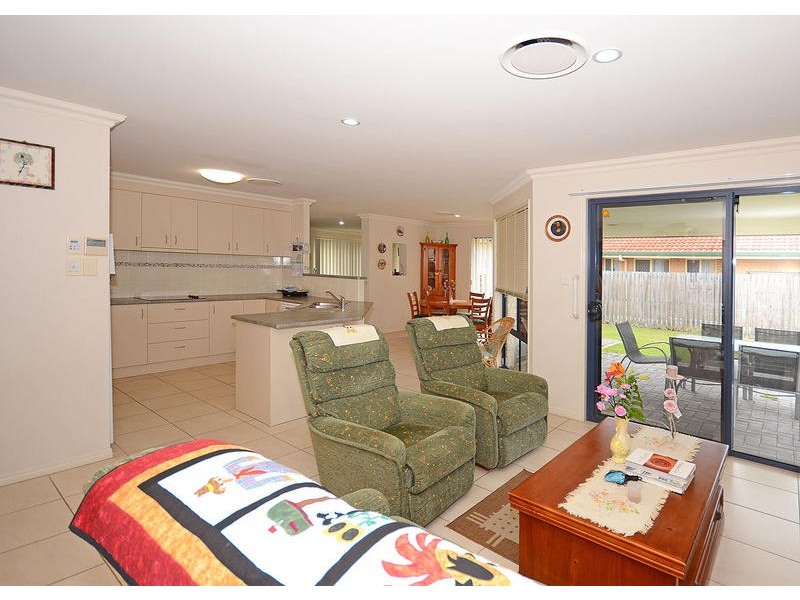4 Lockerbie Ct, Kawungan QLD 4655