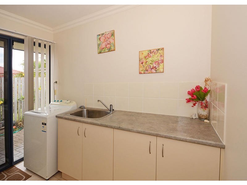 4 Lockerbie Ct, Kawungan QLD 4655