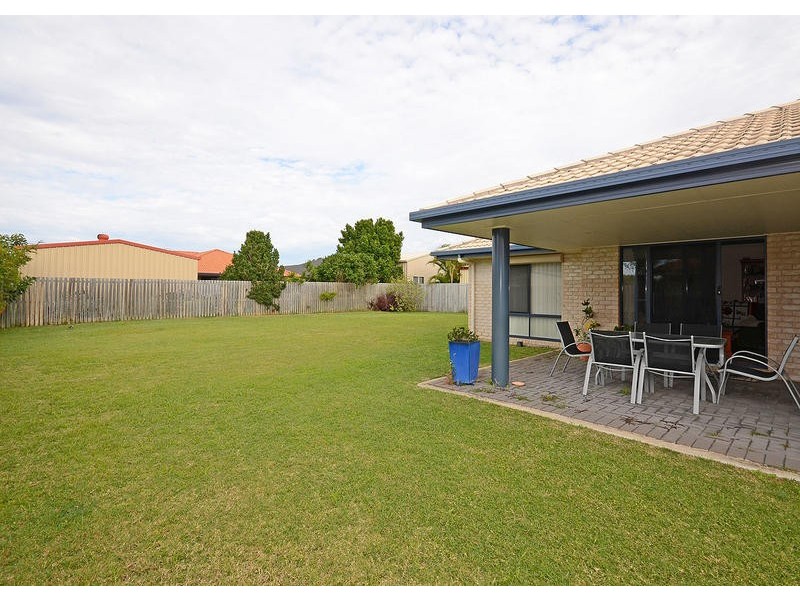 4 Lockerbie Ct, Kawungan QLD 4655