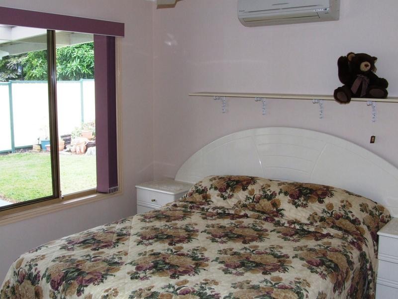 22 Hamer Dr, Urangan QLD 4655