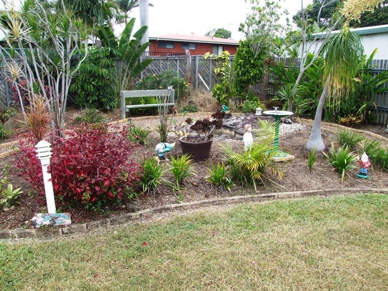 22 Hamer Dr, Urangan QLD 4655