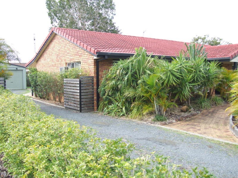 11 Royal Dr, Kawungan QLD 4655