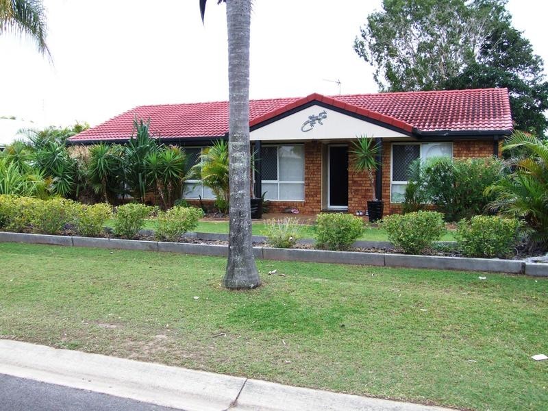 11 Royal Dr, Kawungan QLD 4655