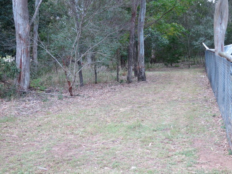 2 Cumberland Crt, Point Vernon QLD 4655