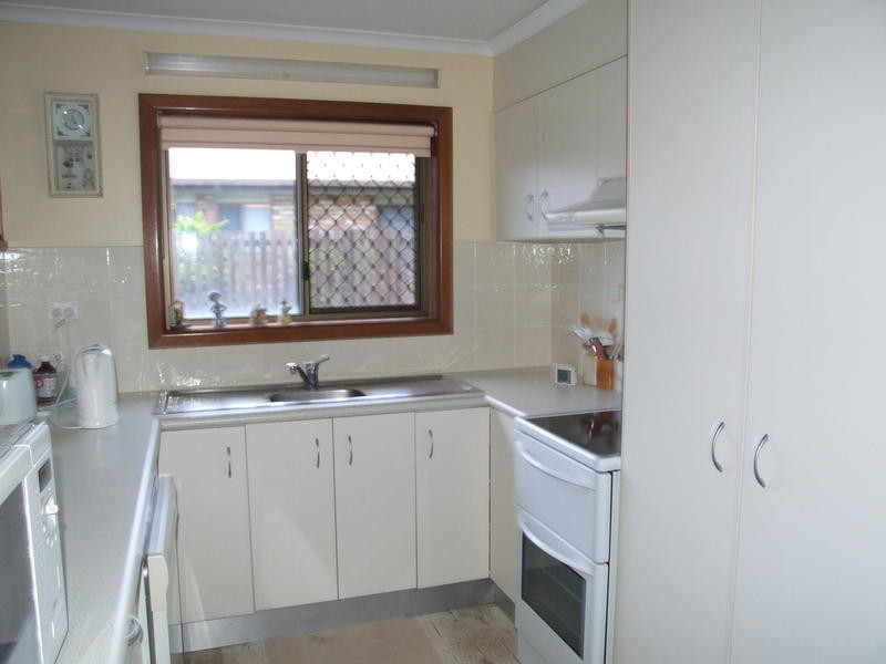 72 North St, Point Vernon QLD 4655