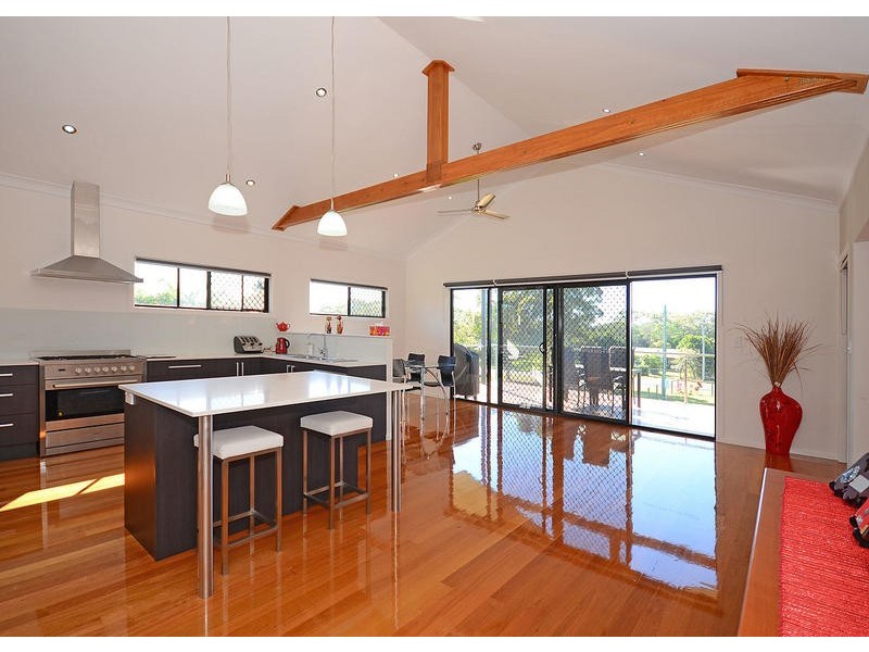 27 Beacon Rd, Booral QLD 4655