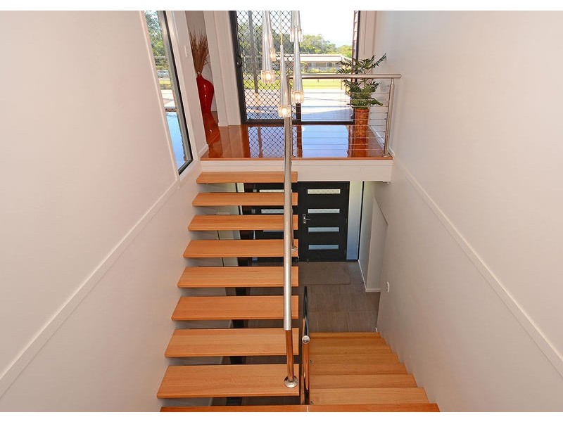 27 Beacon Rd, Booral QLD 4655