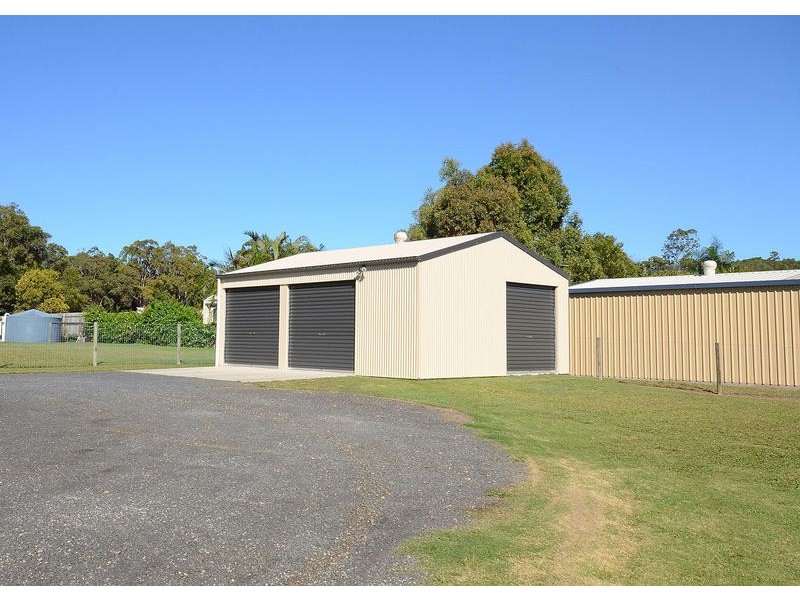 27 Beacon Rd, Booral QLD 4655