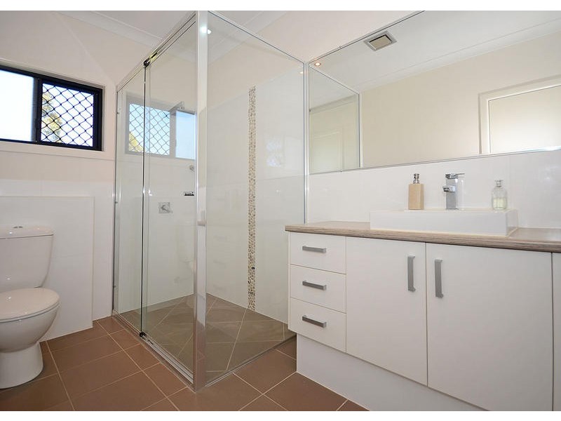 27 Beacon Rd, Booral QLD 4655