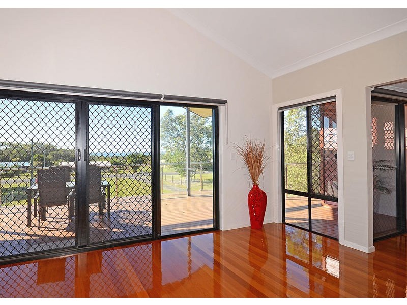 27 Beacon Rd, Booral QLD 4655