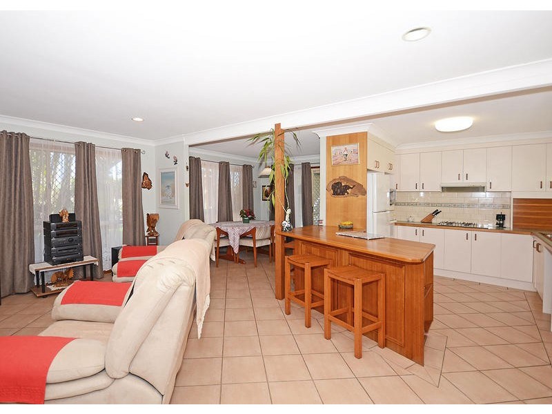 8 Areca Dr, Kawungan QLD 4655