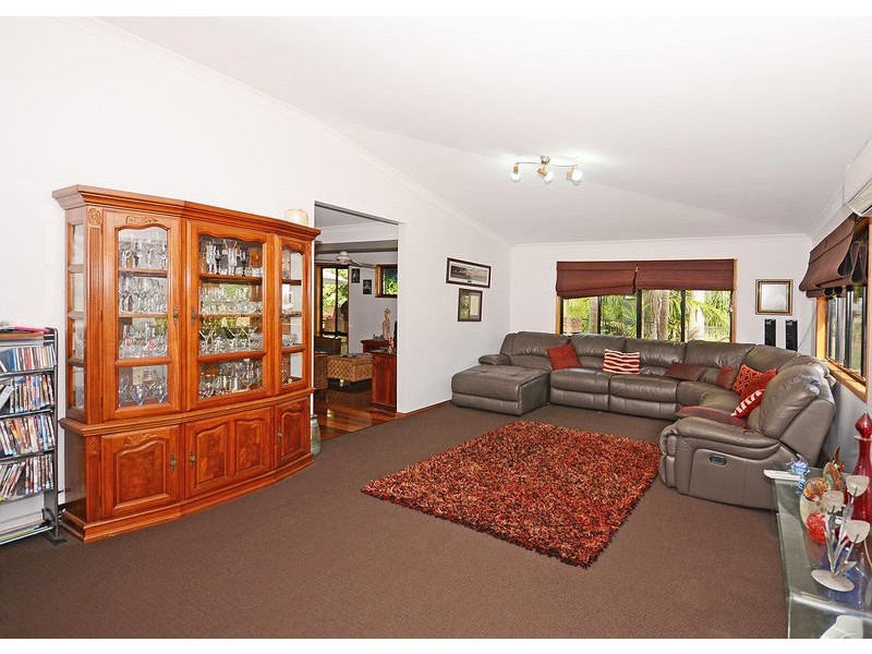 26 Flora Crt, Dundowran Beach QLD 4655