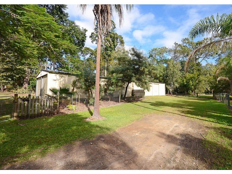 26 Flora Crt, Dundowran Beach QLD 4655