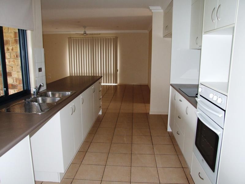 25 Abbey Court, Kawungan QLD 4655
