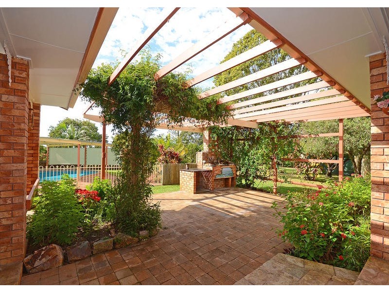 36 Oslove Dr, Booral QLD 4655