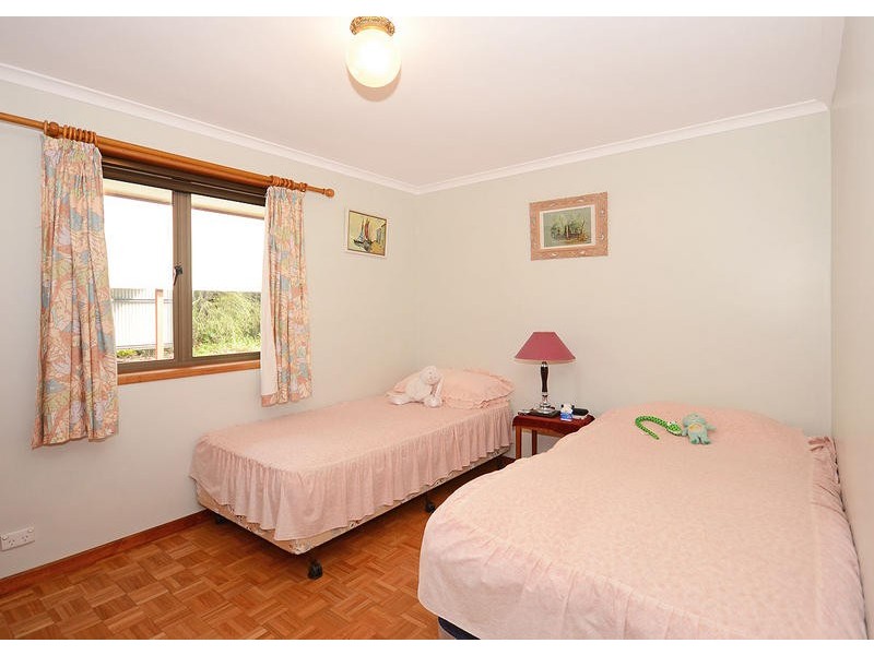 36 Oslove Dr, Booral QLD 4655