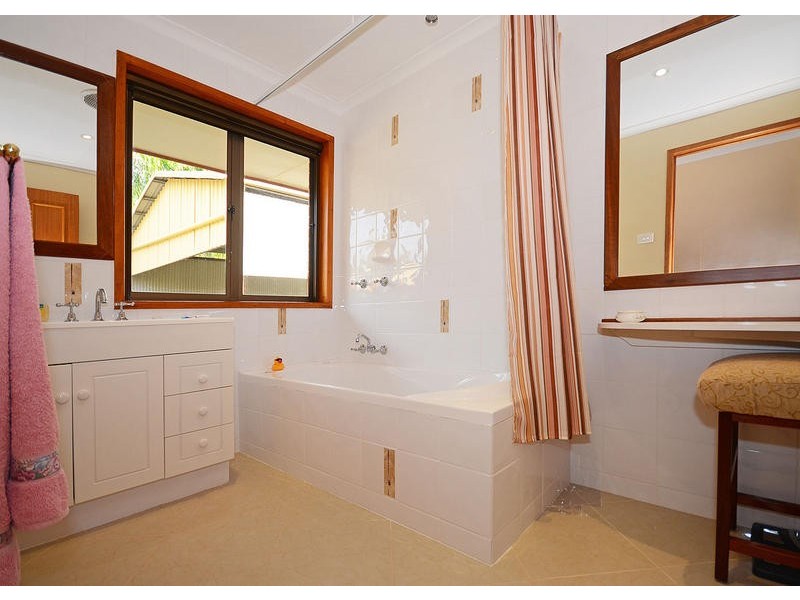 36 Oslove Dr, Booral QLD 4655