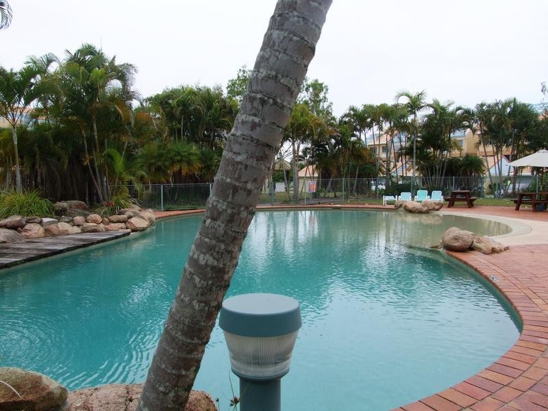 106/ 17 Buccaneer Dr, Urangan QLD 4655