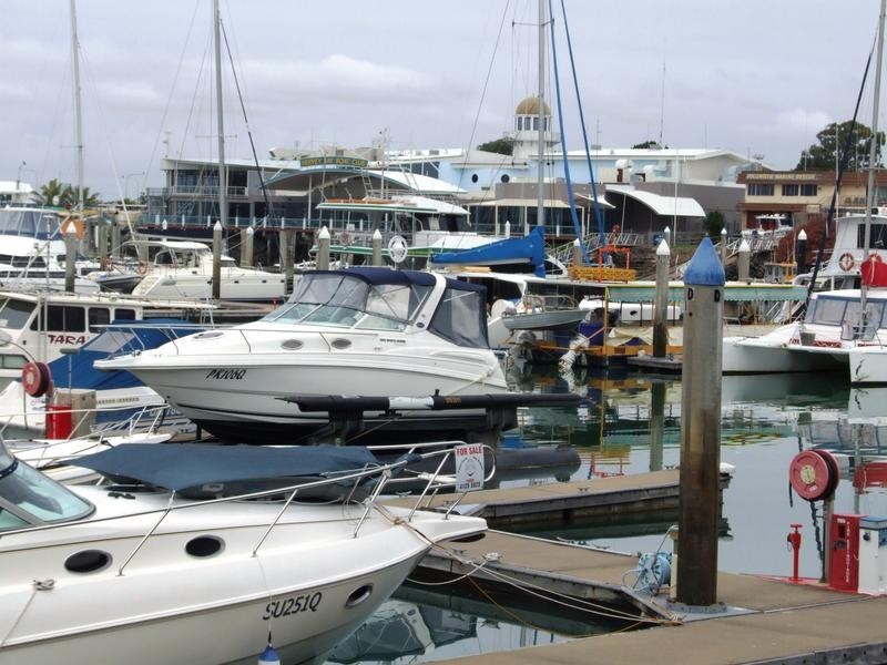 106/ 17 Buccaneer Dr, Urangan QLD 4655