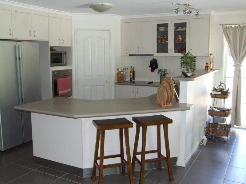 86 Wattle Street, Point Vernon QLD 4655