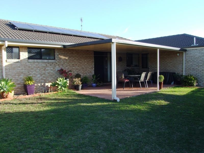 25 Marineview Av, Scarness QLD 4655