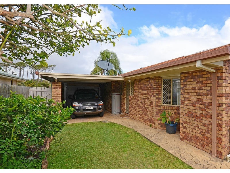 16 Sealink Dr, Point Vernon QLD 4655