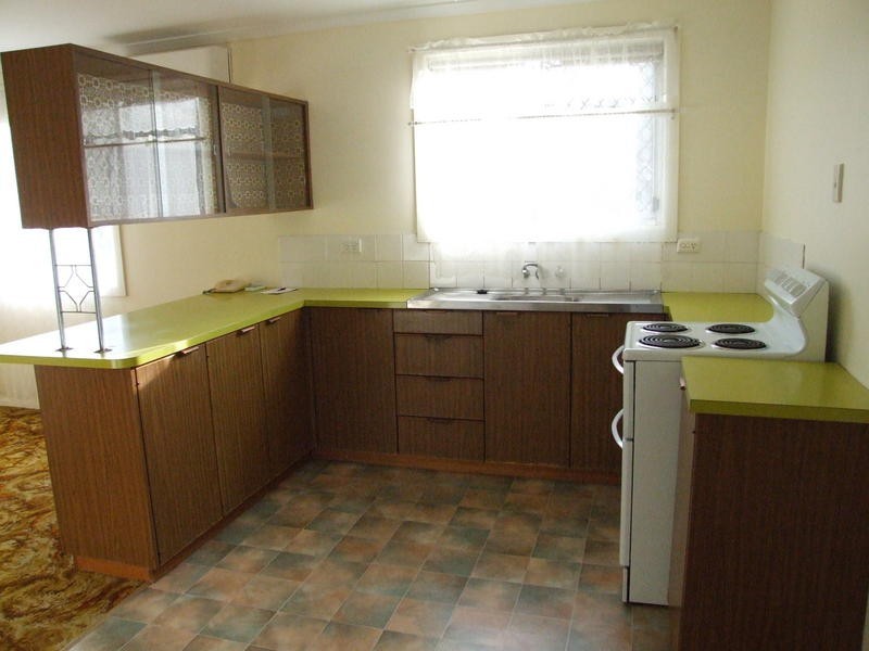 120 Cunningham St, Urangan QLD 4655