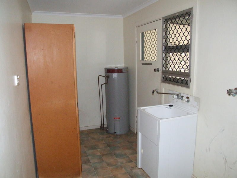 120 Cunningham St, Urangan QLD 4655