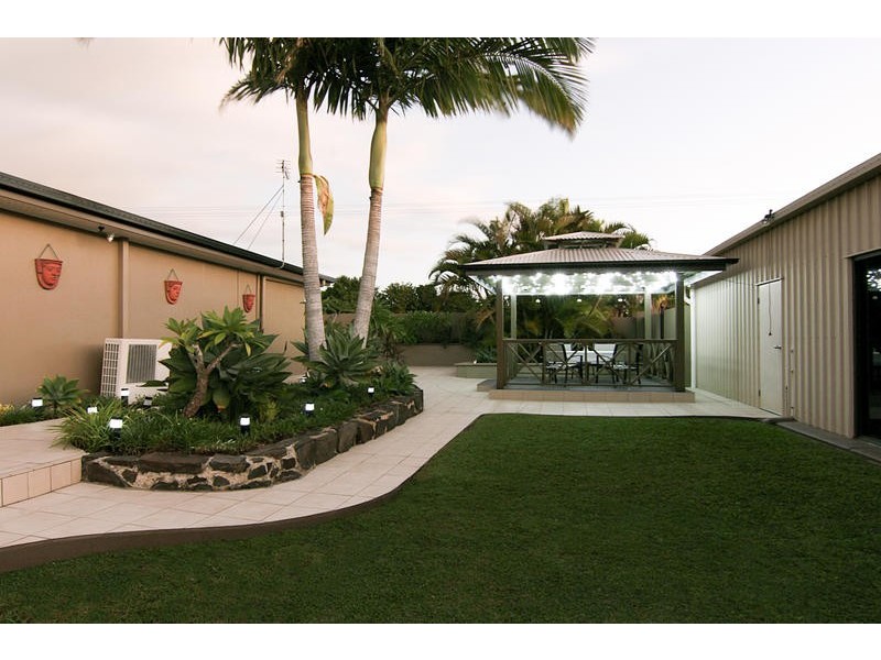 39 Wattle St, Point Vernon QLD 4655