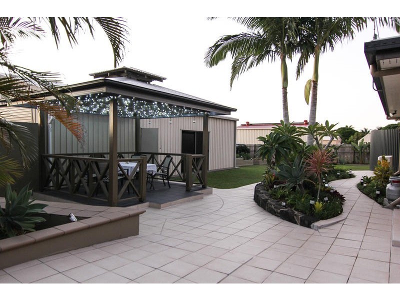 39 Wattle St, Point Vernon QLD 4655