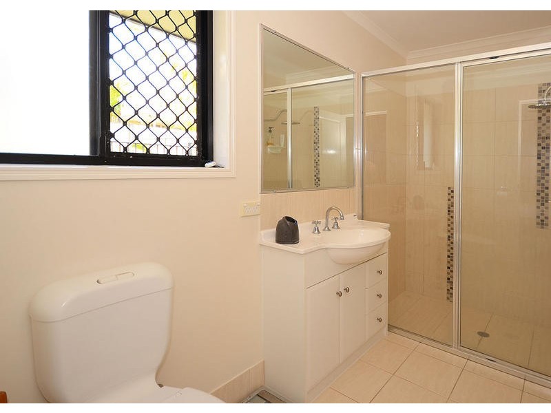 13 Harrison Cct, Urangan QLD 4655