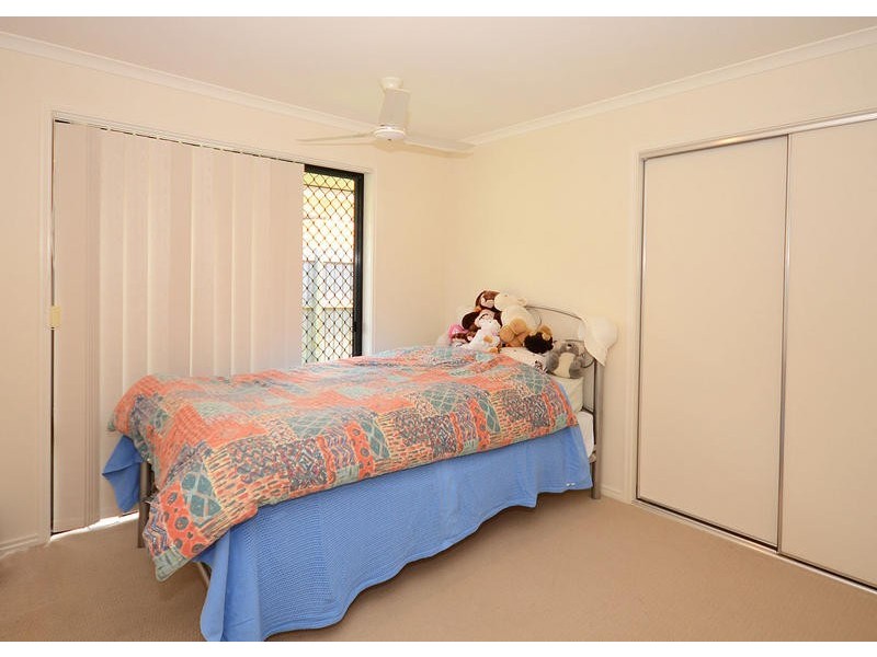 13 Harrison Cct, Urangan QLD 4655