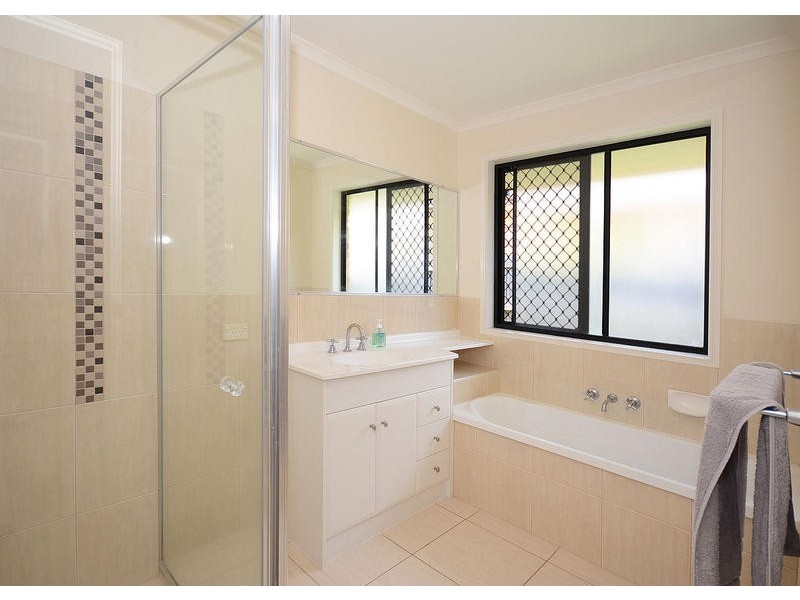 13 Harrison Cct, Urangan QLD 4655