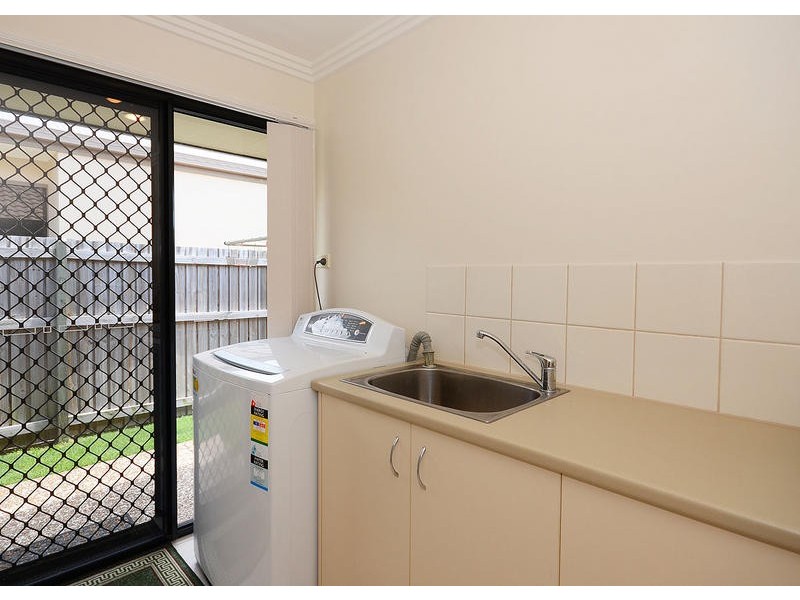 13 Harrison Cct, Urangan QLD 4655