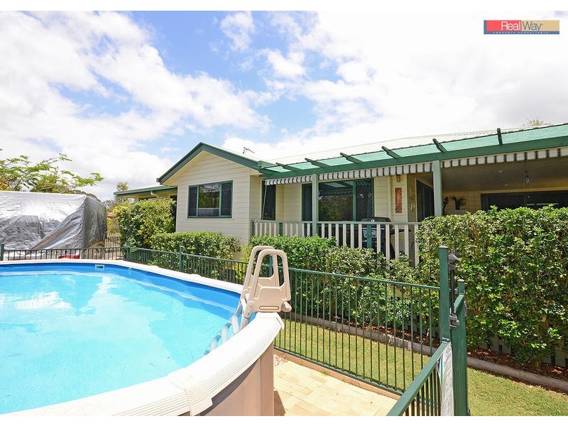 9 Whipbird Crt, Urangan QLD 4655