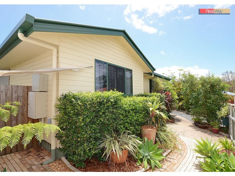 9 Whipbird Crt, Urangan QLD 4655